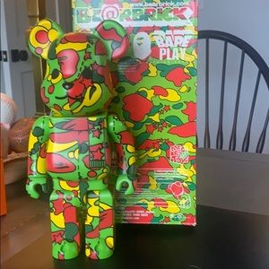 Be@rbrick 400 Psychedelic Bape Play